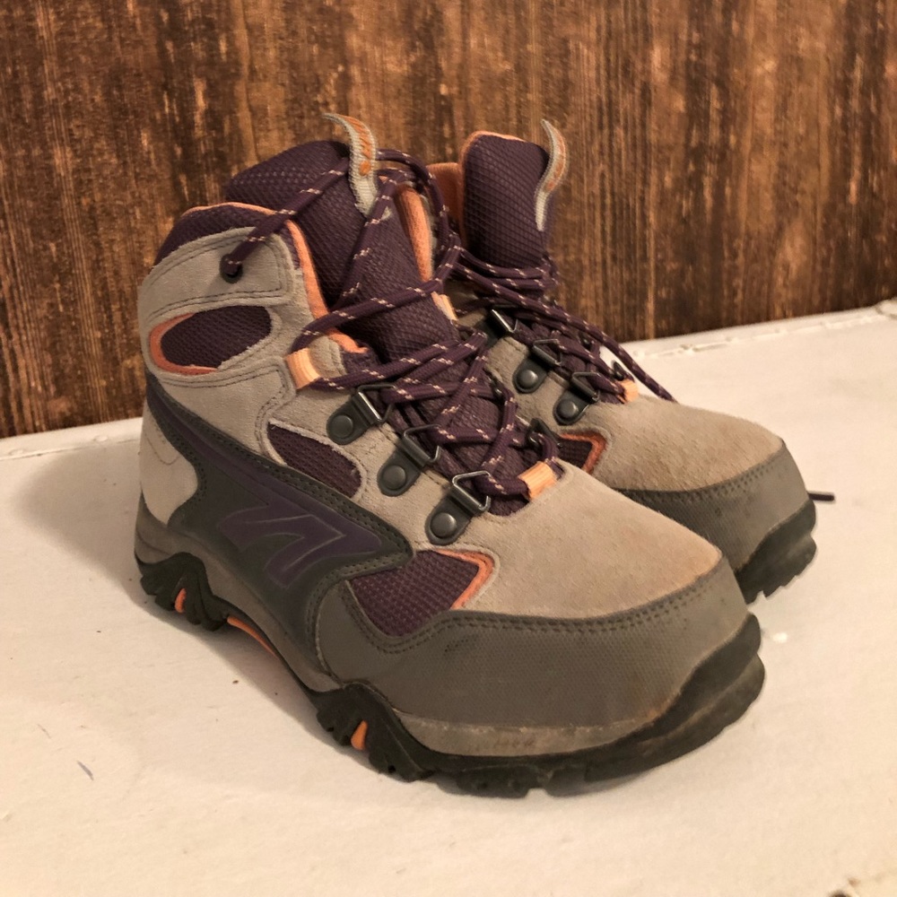 Hi Tec girls 2.5 hiking boots